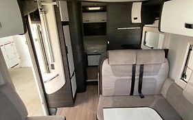 Magnífica autocaravana con barbacoa