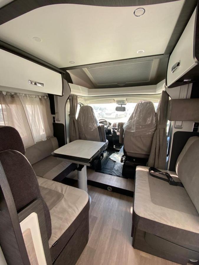 Magnífica autocaravana con barbacoa Granada Exterior foto