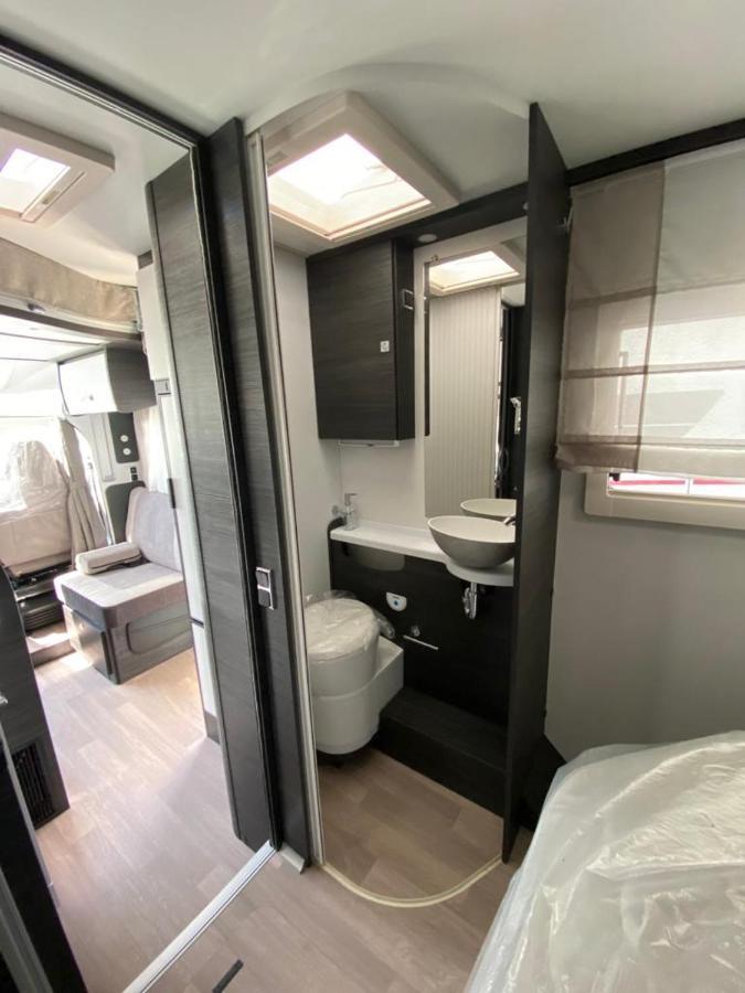 Magnífica autocaravana con barbacoa Granada Exterior foto